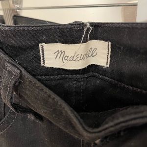 Madewell Curve Fit Skinny Jeans in Black size 27T.